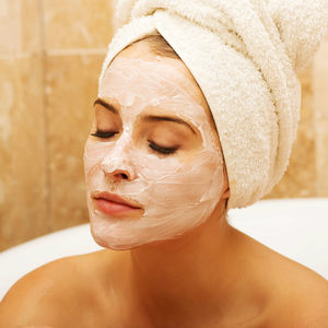 Bebek gibi cilt isteyenlere muz maskesi