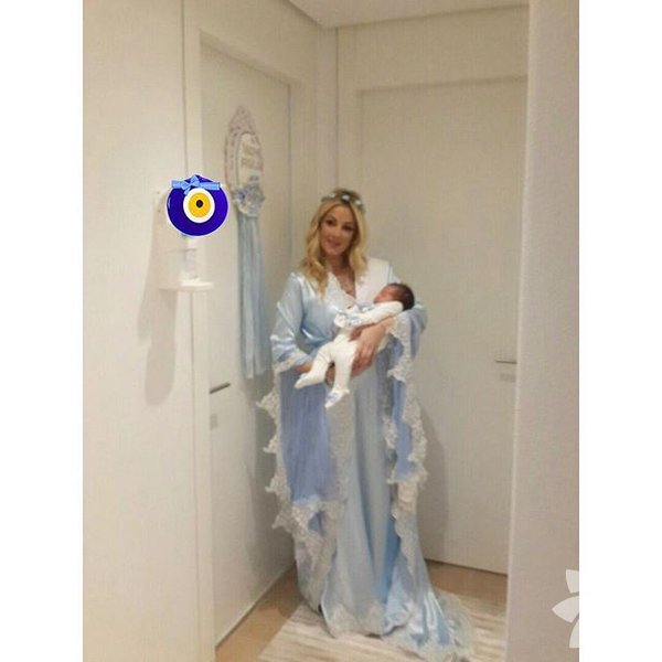 Petek Dincoz Un Instagram Paylasimlari Yasam