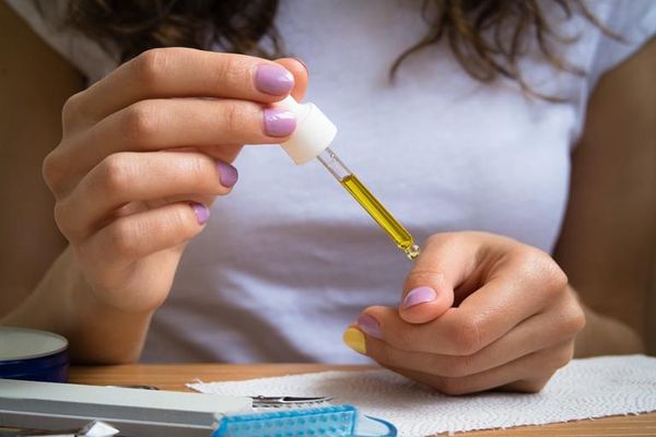 Tırnak etleri bakımı nasıl yapılır Doğal katikül Tırnak etleri bakımı nasıl yapılır Doğal katikül