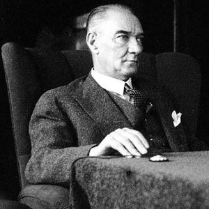 Atatürk'ü Samsun'da karşılayan kadın: Sakine