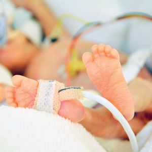 El kadar doğdu gül gibi büyüsün!