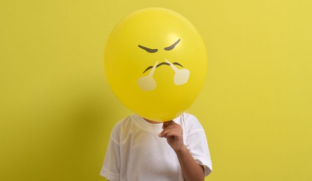 Öfkeli çocuğa nasıl davranmalı?