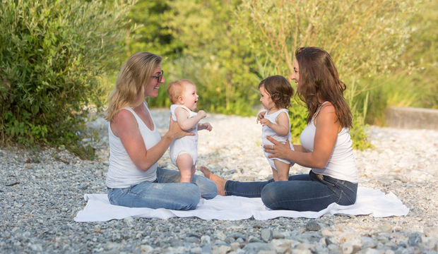 6-12 aylık bebeğinizle oynayabileceğiniz oyunlar