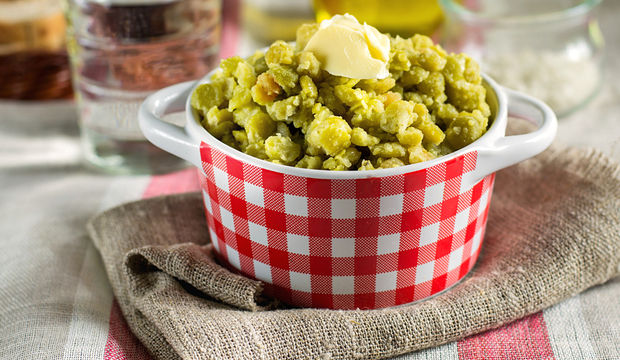 Fransız usulü tereyağlı bezelye