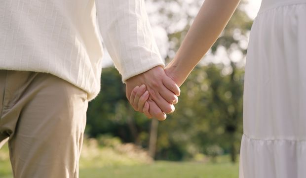 Onu sevdiğimi nasıl hissettirebilirim?