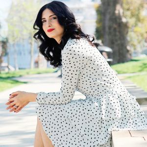 Başak Sayan: Kitap çıkarmak çocuk doğurmak gibi