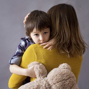 Bahar yağmurlarında yıkanmak yakışır onlara