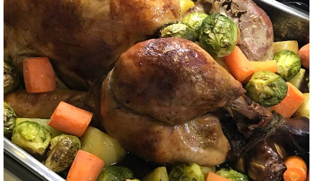 Kişnişli adaçaylı hindi fırın nasıl yapılır?