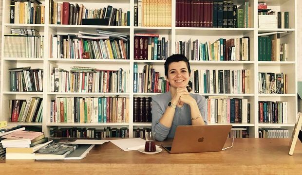 Oyuncu Anne Şermin Çarkacı ile röportaj