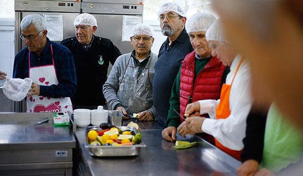 Tazelenme Üniversitesi'ne büyük ilgi