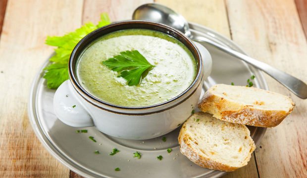 Kerevizli detoks çorbası yapılışı