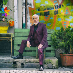 Uğur Yücel: Geçmiş burnumda tüter