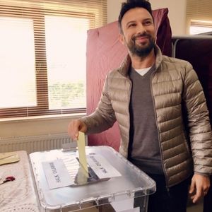 Ünlüler sandıkta!