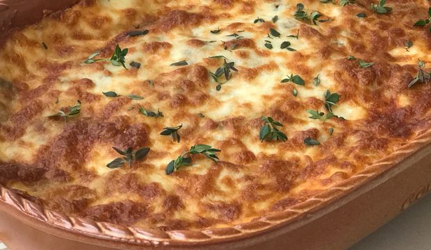 Üç peynirli ve kremalı fırında patates tarifi