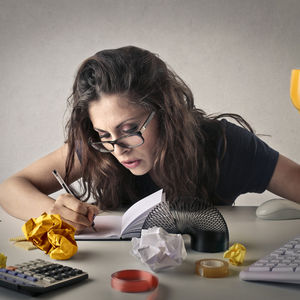 Kimsenin vakti yok durup ince şeyleri anlamaya