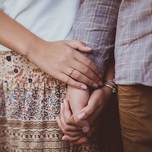  El ele tutuşma şeklinizin bir anlamı var!