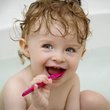 Çocuklar çok küçük yaşta diş hekimi ile tanışmalı