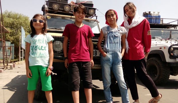 30 gün yolculuk yapan çocuklar