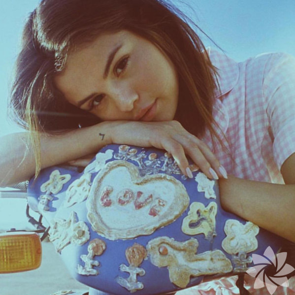 Selena Gomez In Instagram Paylasimlari Yasam