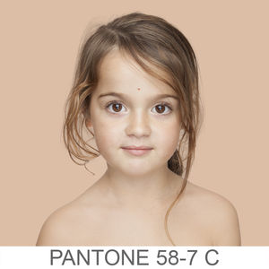 Aynı rengin farklı tonlarıyız