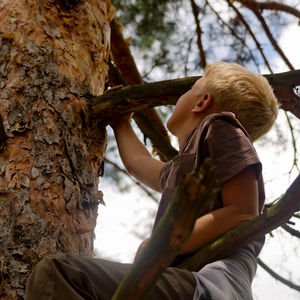 Aşırı korumacı ebeveynlik kırılgan bir nesil yarattı