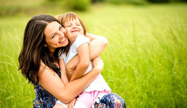 Kızım hayat perdesini araladı