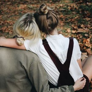 İlişkilerimizle biziz