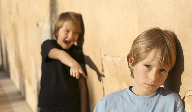 Anne babalar için zorbalarla baş etme rehberi