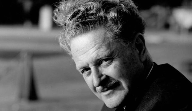 Nazım Hikmet'in şiirleri Kadıköy sokaklarında