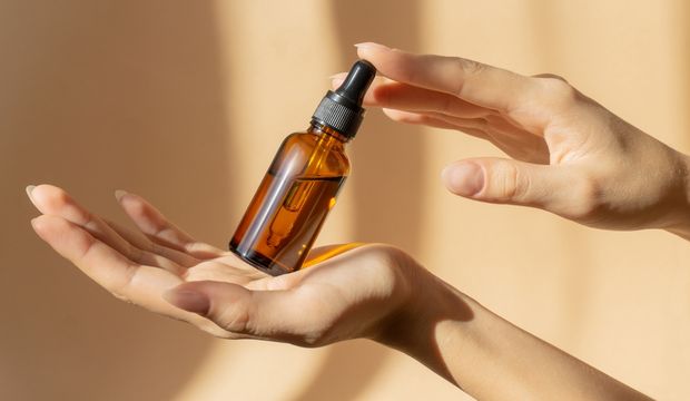 Ev yapımı akne karşıtı sprey