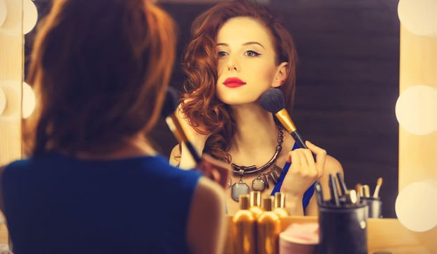 En ilginç makyaj sabitleme yöntemi