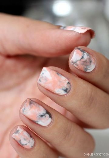 Kolay nail art modelleri Kolay nail art modelleri