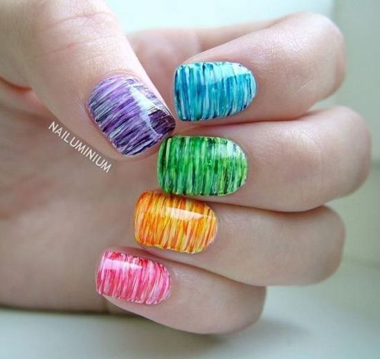 Kolay nail art modelleri Kolay nail art modelleri