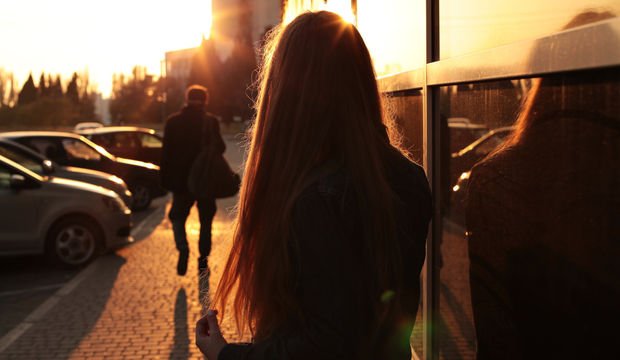 Sevilmemiş kız çocukları yanlış adamları bulurlar