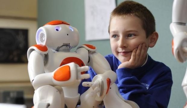 Robot öğretmenler ve dijital okur yazarlık