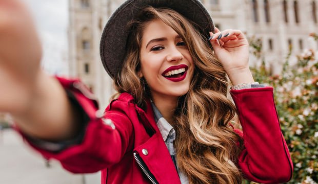 Fotoğraflarda güzel çıkmak için makyaj hileleri