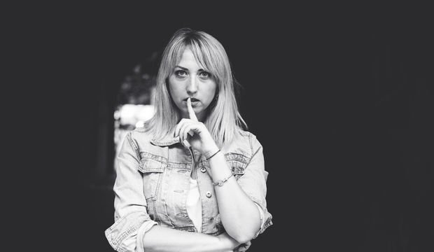 Yeni Zelanda aile içi şiddet mağdurlarına kol kanat geriyor