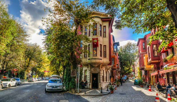 Karşımda İstanbul