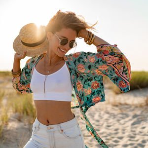 Tatil sonrası yıpranan saçlarınızı böyle onarın