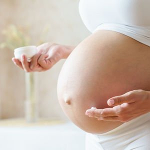 Gebelikte sık görülen 7 cilt sorunu ve çözümler