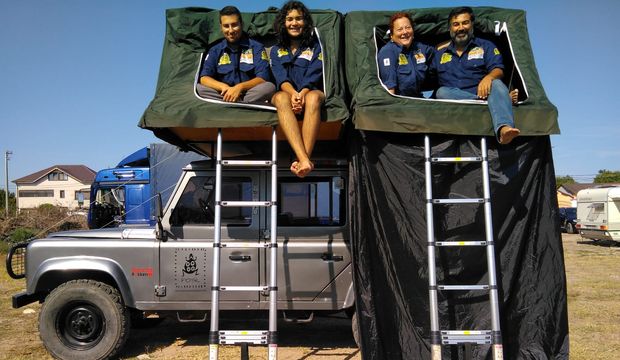 Kendi çadırlarını yapıp 20 gün gezdiler