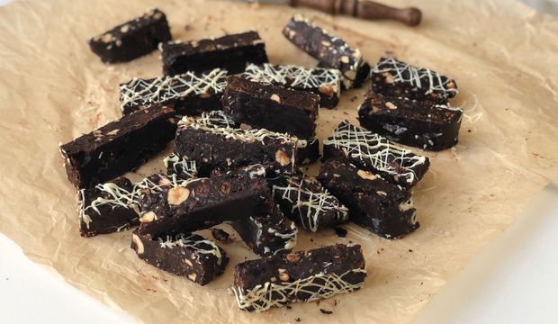 Kuru meyveli fındıklı çikolata