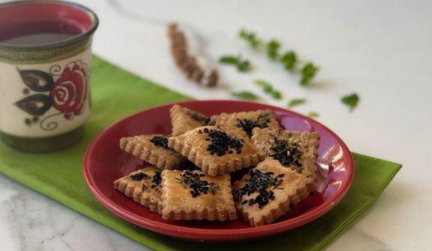 Biberli minik krakerler