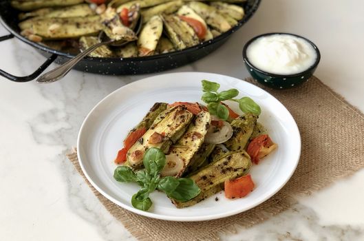 Fırında fesleğenli kabak yemeği 