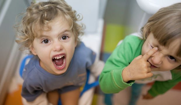 İkizlere tuvalet eğitimi nasıl verilir?