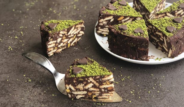 Kestaneli antep fıstıklı mozaik pasta nasıl yapılır?