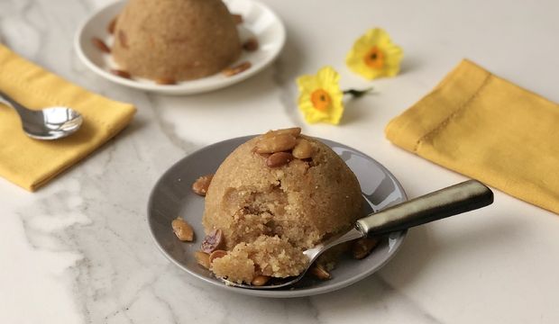 Bademli portakallı irmik helvası nasıl yapılır?
