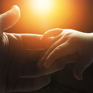 Ebeveynden çocuğa oyun terapisi