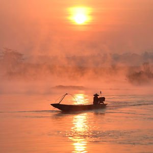 Öğretenler öğrenmiştir, öğrenenler öğretir...