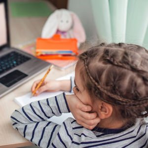 Online eğitim sürecinde çocuklar ve ebeveynler